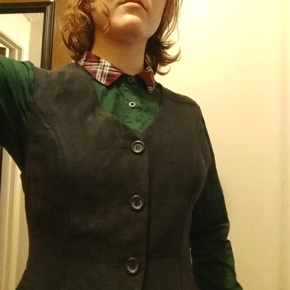 Dark green polka dot button up -  contrast collar